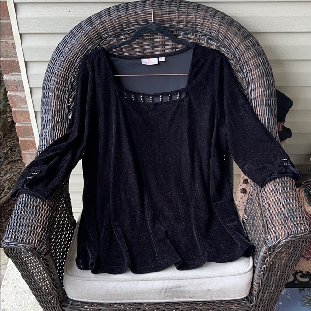 Quaker Factory Black Velvet Top 1X